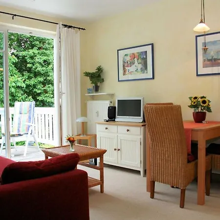 Strandstrasse 32 - 04-48 *